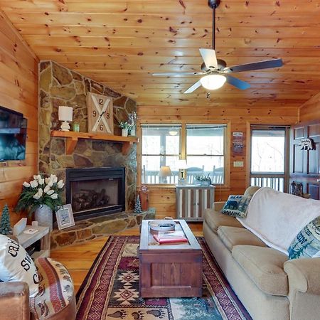 Blue Ridge Cozy Cabin In The Woods With Hot Tub! Luaran gambar