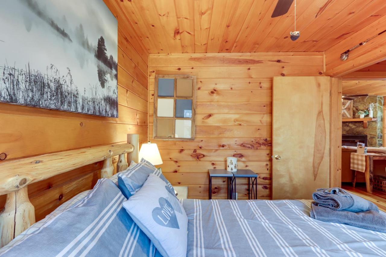 Blue Ridge Cozy Cabin In The Woods With Hot Tub! Luaran gambar