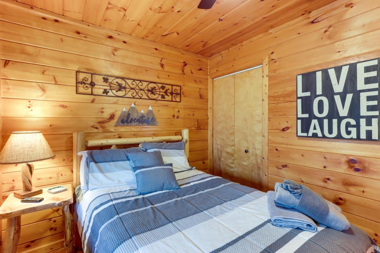 Blue Ridge Cozy Cabin In The Woods With Hot Tub! Luaran gambar